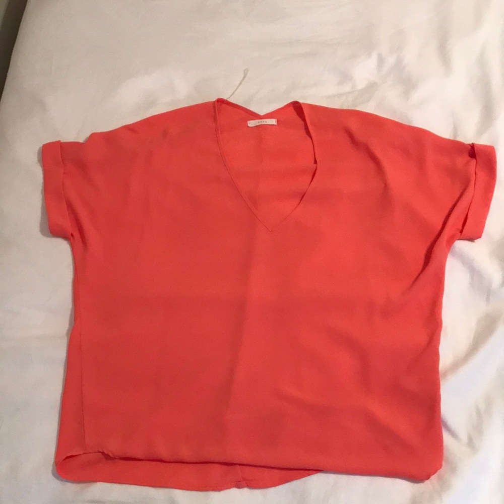 Beautiful coral top!